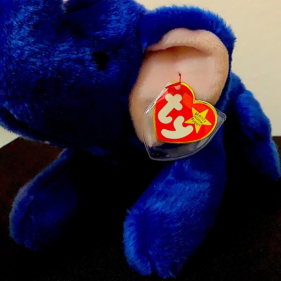 Peanut The Royal Blue Elephant - Picture 1 of 4